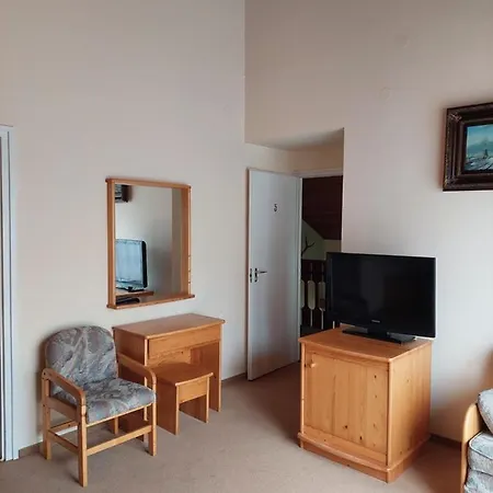 Ive Vendeghaz Penzion Balatonalmádi