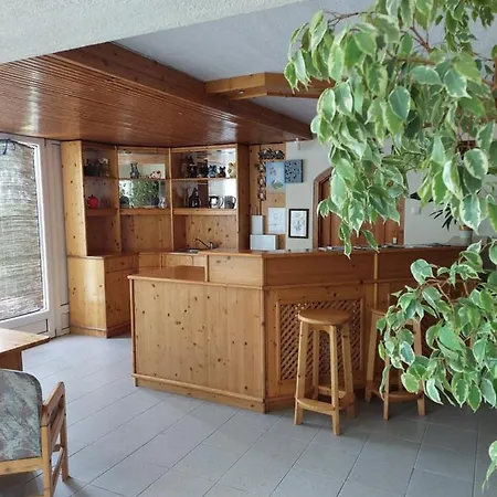 Ive Vendeghaz Balatonalmádi